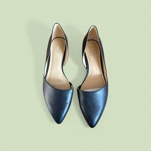 🆕 Naturalizer Black Flats, Tamara